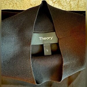 Theory black sleeveless silk blouse ▪️